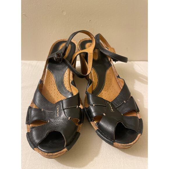 Clarks Artisan Alameda Womens Black Leather Cork Wedge Sandal‎ 11M Womens - Picture 2 of 8